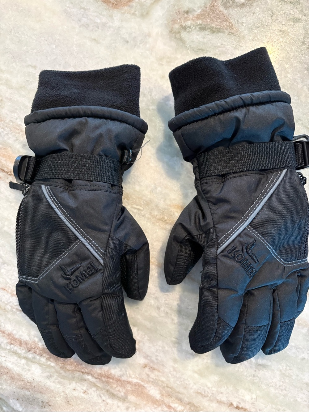 Kids Black KOMBI Insulated Winter Ski Gloves